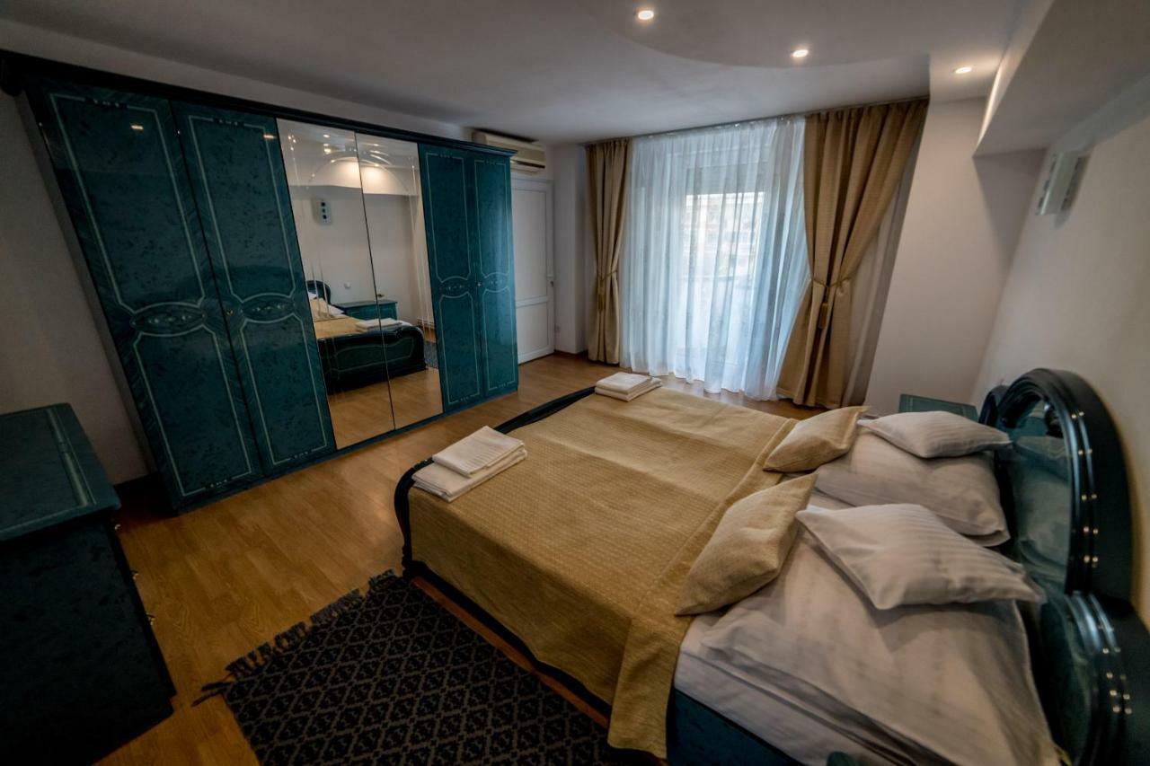 Apartament Sorina Maria Appartamento Deva Esterno foto